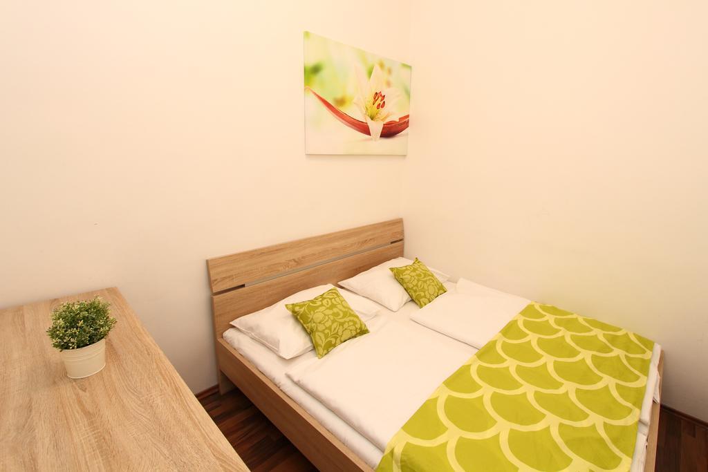 Checkvienna - Waehringer Strasse Apartman Kültér fotó